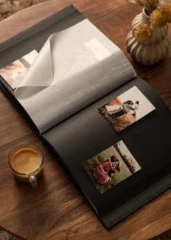 Black Line Maxi Album 30x33 cm (100 Svarta sidor / 50 blad)