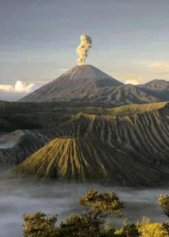 Green volcano Poster (21x29.7 cm (A4))