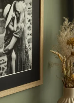 Passepartout Svart Standard (Vit Kärna) 55x75 cm (46x64)