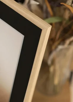 Ram Edsbyn Ek 30x40 cm - Passepartout Svart 21x29,7 cm (A4)
