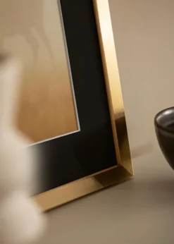 Ram Selection Guld 60x90 cm - Passepartout Svart 50x75 cm