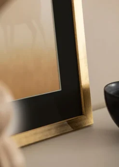 Ram Stilren Guld 30x40 cm - Passepartout Svart 21x29,7 cm (A4)