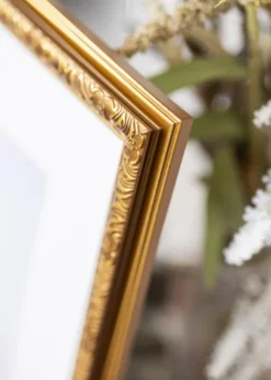 Ram Swirl Guld 40x50 cm - Passepartout Vit 29,7x42 cm