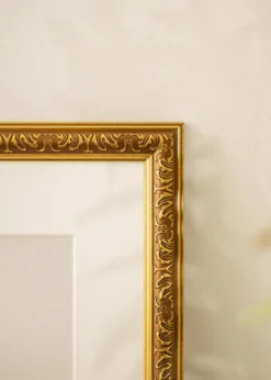 Ram Swirl Guld 40x50 cm - Passepartout Vit 29,7x42 cm