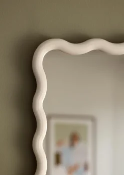 Spegel Wavy Vit 40x100 cm